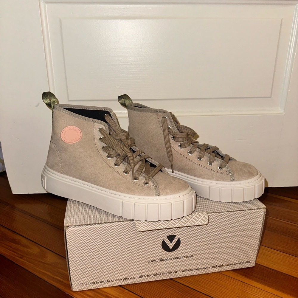 Victoria beige sneakers women’s size 10 - BRAND NEW!!!